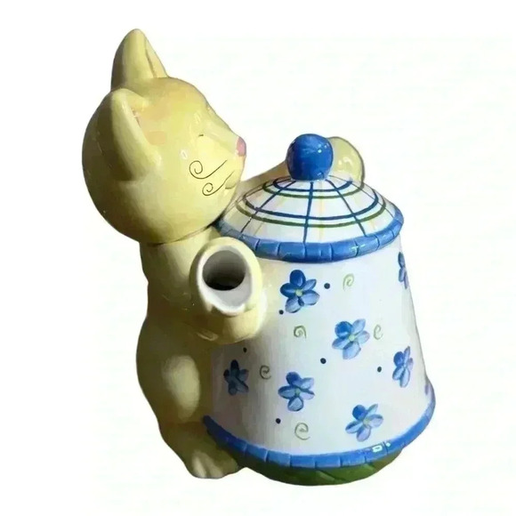Cats in The Cupboard Yellow Kitten Cat 2000 Peter G Blank Blue Floral
Teapot - Picture 5 of 7